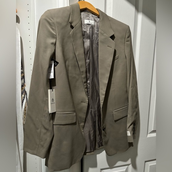 NWT Aritzia Babaton Agency Blazer Modern Taupe XS | 108479 - Picture 1 of 3